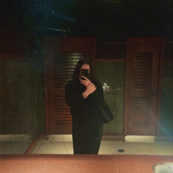 Meet your Posher, Madelyn - Picture 3 of 5